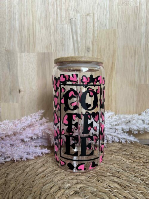 Beker met een COFFEE design.